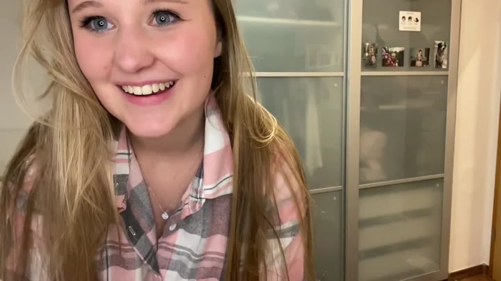 Mia Maus – Nackt – Fuck was hab ich da getan