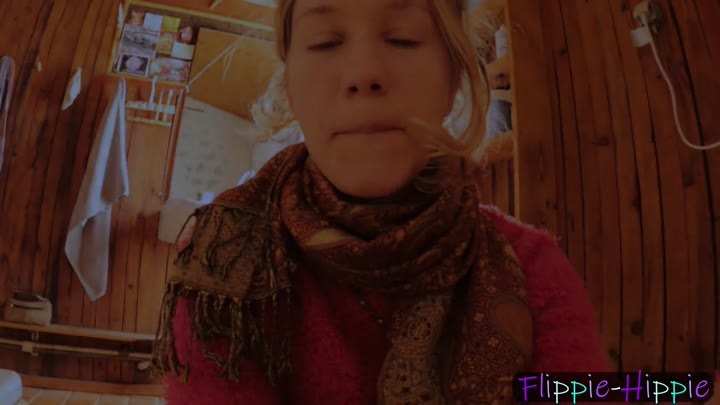 Flippie-Hippie – In den Messbecher gepisst – Voll genug