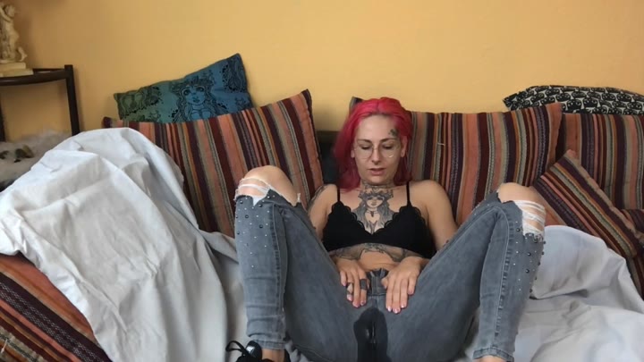 CurlyCate – So nass – Ultimativer 9 Minuten Jeanspisstsunami