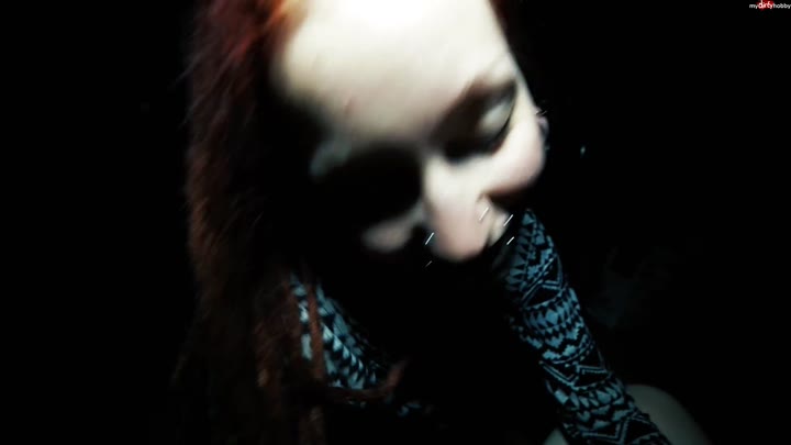 JezziCat – Endlich rein mit der Faust