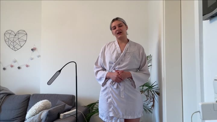 Sonya_Sunshine – OMG – Zeige ich jetzt wirklich meine Brueste