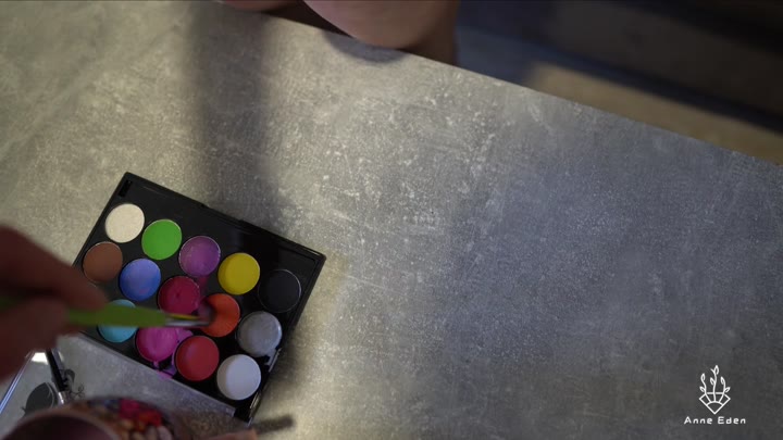 Anne-Eden – Buntes Eierblasen befriedigt an Oster Sonntag Teil 1