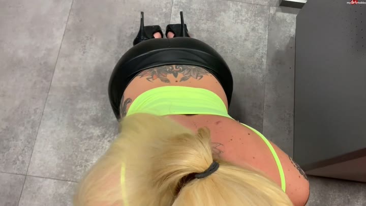 devil-sophie – Public – Mega Dreister Anal Latex Fick in der Bankfiliale – Vollgespritzt auf meinen Latexarsch