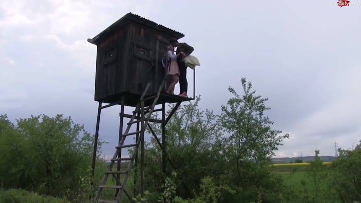 TeenieMiniMaus – Freiwild – Teenyfotze vom Jaegerburschen zerfickt