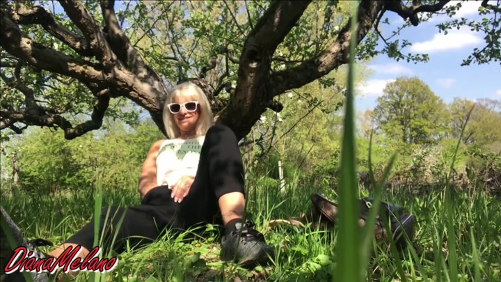 DianaMelano – Der Traktor Spanner und ich besorge es meiner Fotze