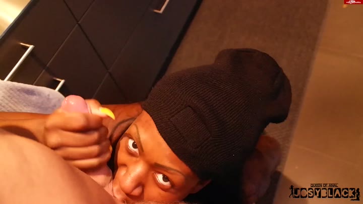 Josy-Black – Der Blowjobquickie mit Megacumshot