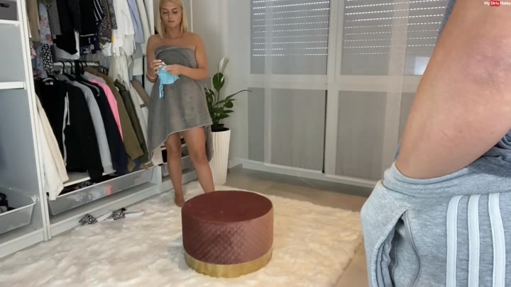 LiaEngel – WTF – Stiefvater in 60 Sek. Durch meinen Teenie Arsch in mein Gesicht