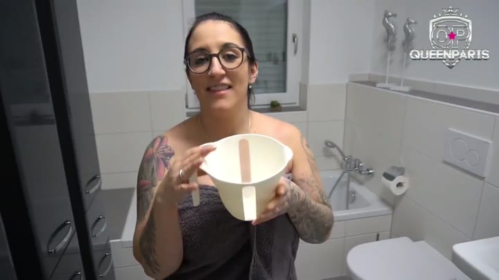 QueenParis – Mein aller erstes mal – Ueberschwemmt von pisse
