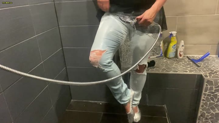 RedCatUgly – Userwunsch – In der Dusche mit den Ballerinas-Schlaeppchen