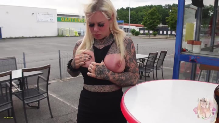 SteffiBlond – IMBISS PISS – verboten, verdorben, versaut l not ladylike