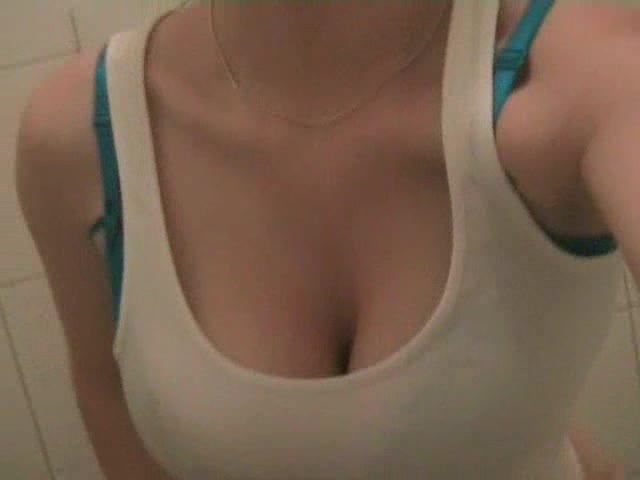 devote-schlampe – Pissing – Extended