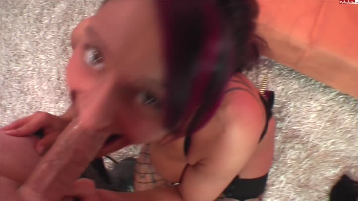 Nicky-Sweetheart87 – Deepthroat und Extrem Cumshot