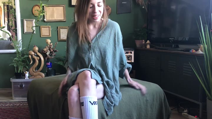 Amelie_Green – War das ein Fehler – Das erste Video in Unterwaesche