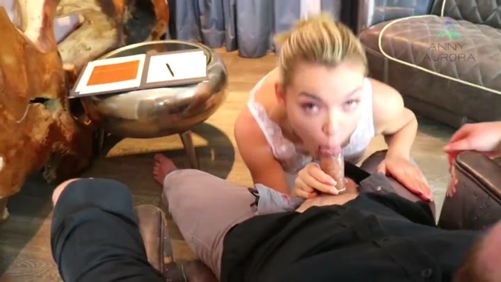 AnnyAurora – Politiker gefickt – Koalitionsvertrag verschoben