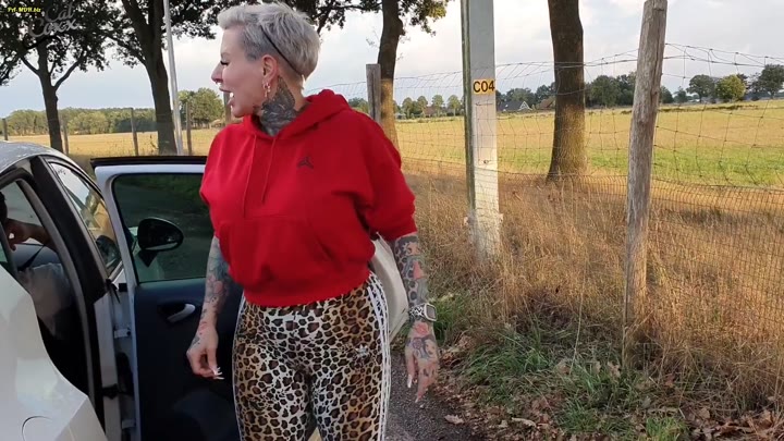 Cat-Coxx – Notpissen beim Familien-Ausflug