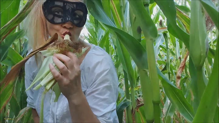 LadyIsabel – Ich will Maiskolben ueberall