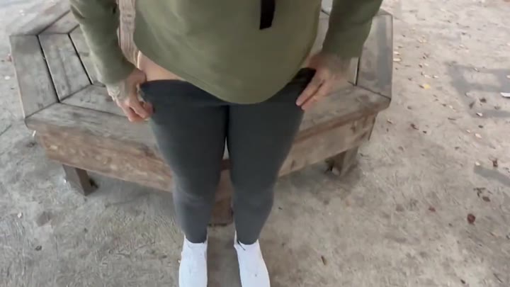 LadyLaura96 – Ich wollte doch nur Ficken und dann fuhr der Fahradfahrer Vorbei