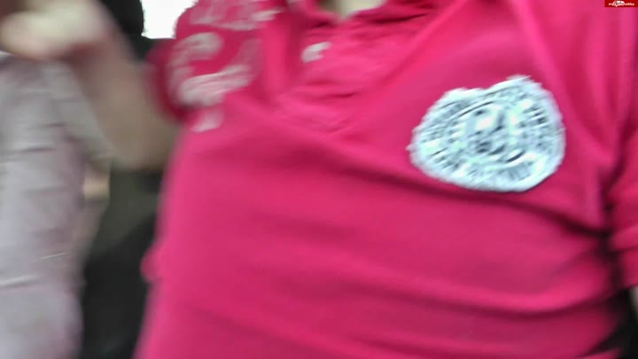 Lilly-Loveshot – Public auf dem Rastplatz