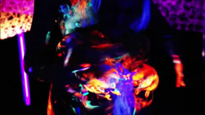 JoleeLove – NEON-LESBIANS GLOW