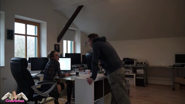 MaviePearl – Sekretaerin – Er hat den Job und ich den Spass