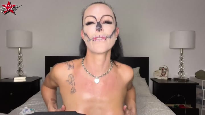 TexasPatti – Happy Halloween Masturbation