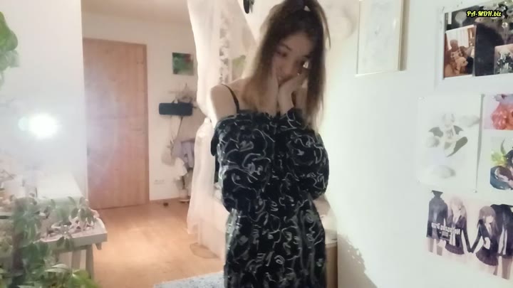 MiyuKitten – MEIN 2. VIDEO – Ich tanze das erste mal vor der Kamera