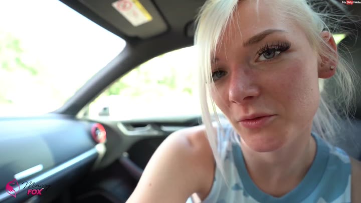 MarryFox – Anhalter oeffentlich abgeschleppt – AO-Ficken oder weiterfahren