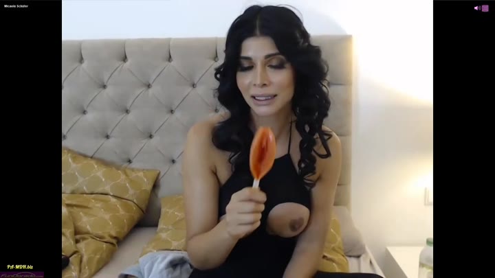 Micaela Schäfer – Live Cam 06.11.2019 Part 2