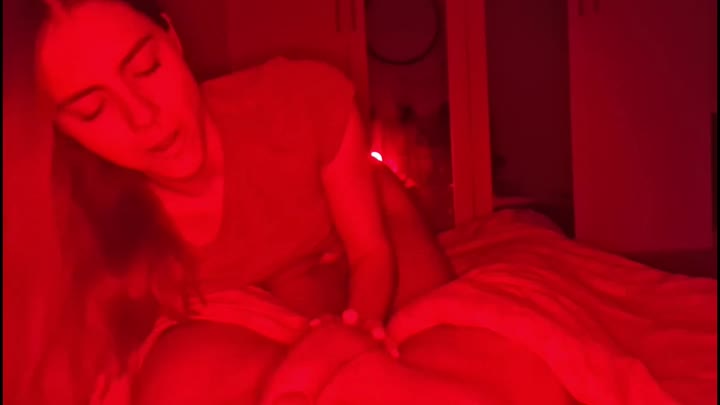 RubyRubin – Ich ficke ihn im Rotlicht