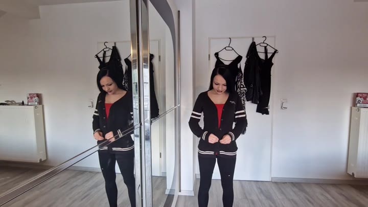 Dandal – Gehe ich jetzt zu weit – Ich zeige meine Brüste im internet