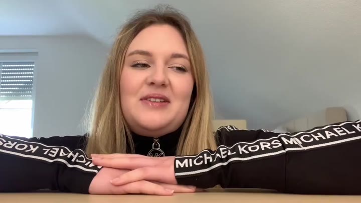 Emilia2005 – Ich habe mich getraut – Ich zeige mich komplett nackt