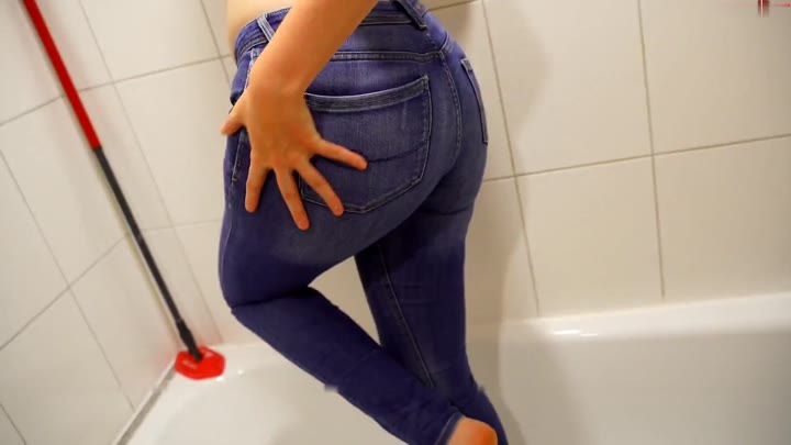 Lisa-Sack – Lieblingsjeans der Stiefschwester eingenässt