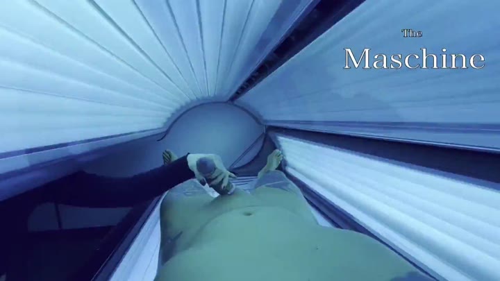 The_Maschine – Hübsche Angestellte isst mein Sperma