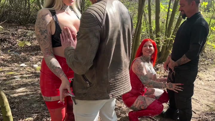 Valery_Venom – PREMIERE – Die perversesten 2 Piss-Huren von der A42 – JEDER darf GRATIS