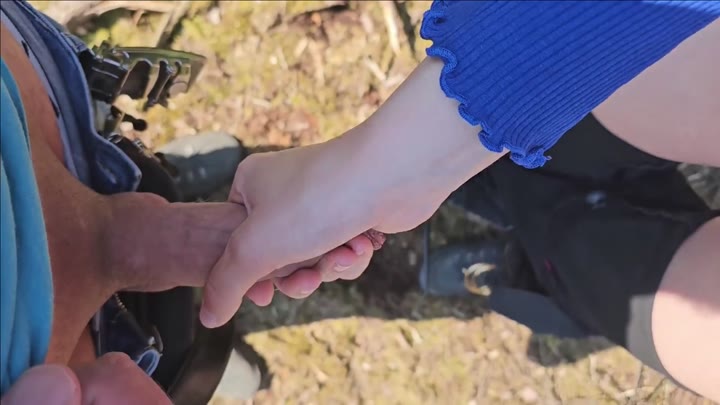 Bikergirl_97 – Geiler Wald Fick mit Creampie