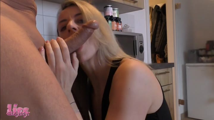 LissLonglegs – Handwerker Notdienst für die geile Milf