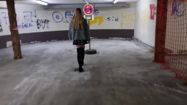 HaneyNanny – Pippi Spontan im Parkhaus