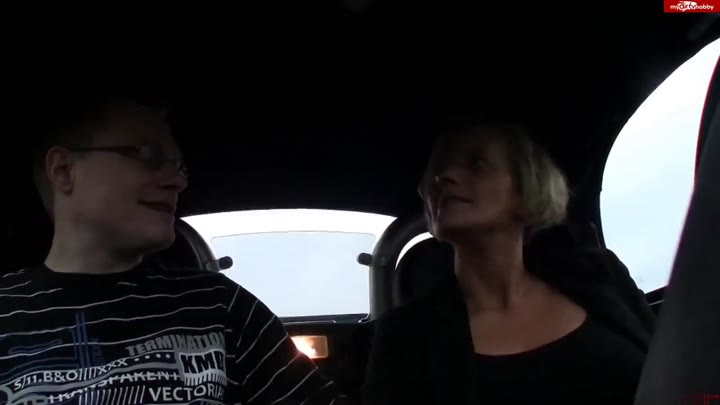 Leni-78 – DER ANHALTER UND DIE SPERMA INJEKTION