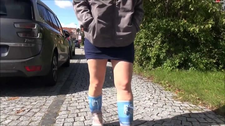 Popp-Sylvie – Dreist – Pissen am Rathaus