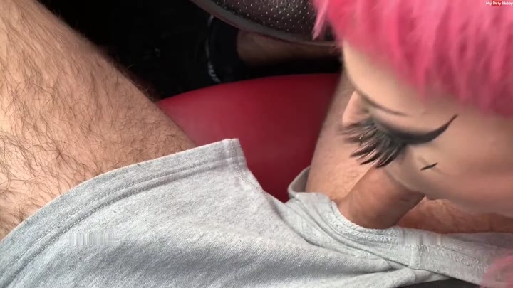 Micky-Bottenberg – Autoblowjob – An vielbefahrener Straße