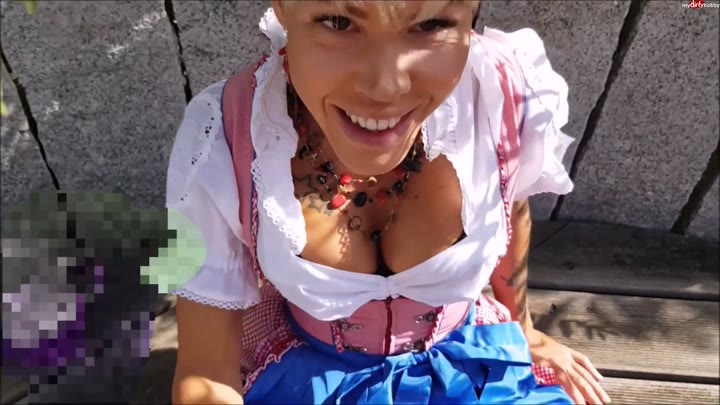 Lara_Bergmann – O Zapft is – geiler Fick auf der Wiesn