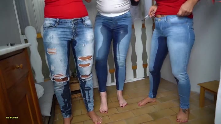 Anny-Tasty – Perverse Pisserei auf der Arbeit