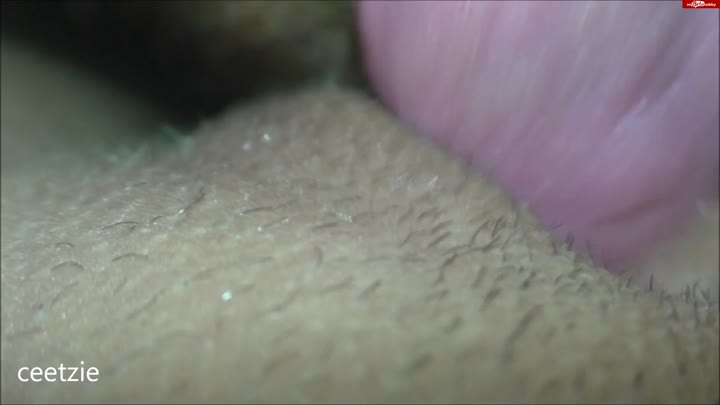 Ceetzie – leck mich , fick mich , spritz mich voll
