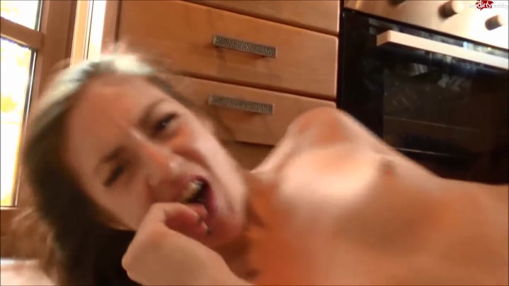 Egon-Kowalski – Teeny Notgeil – Sperma