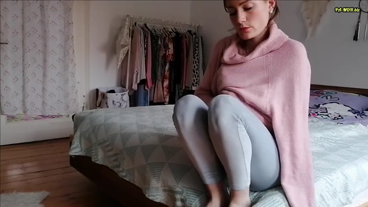 JanaKuhn – Ich zeige euch zum ersten Mal meine Pussy