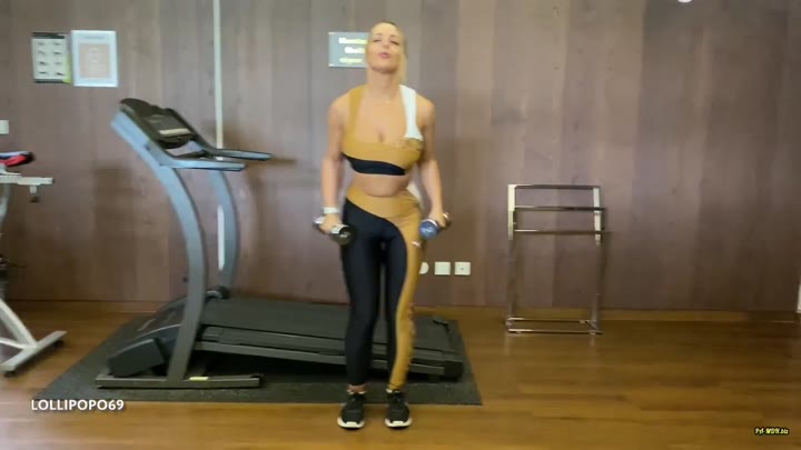 Lollipopo69 – Vom Hotelgast zum Sexworkout ueberredet