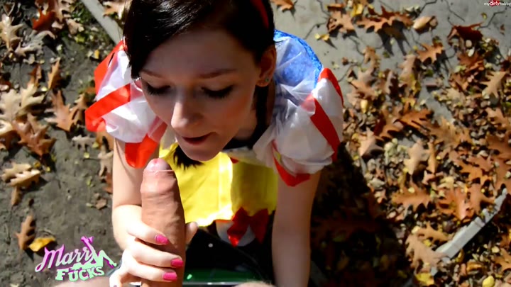 MarryFox – Schwanzwittchen braucht Sperma – Halloweensfick