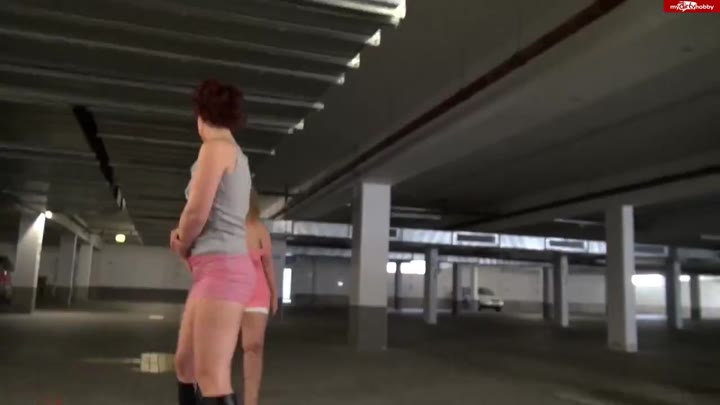 Popp-Sylvie – Im Nuttenoutfit ins Parkhaus gepisst