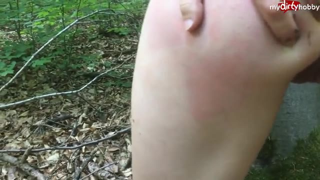 EmelieCrystal – Züchtigung im Wald