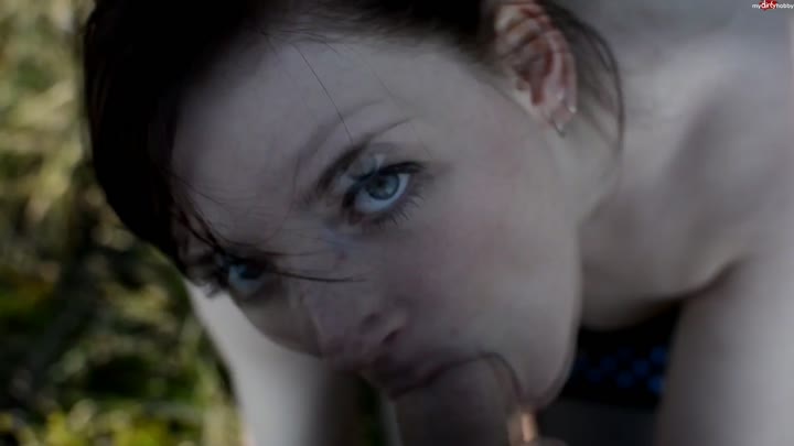 MarryFox – Outdoorfick mit Facial-ueberraschung